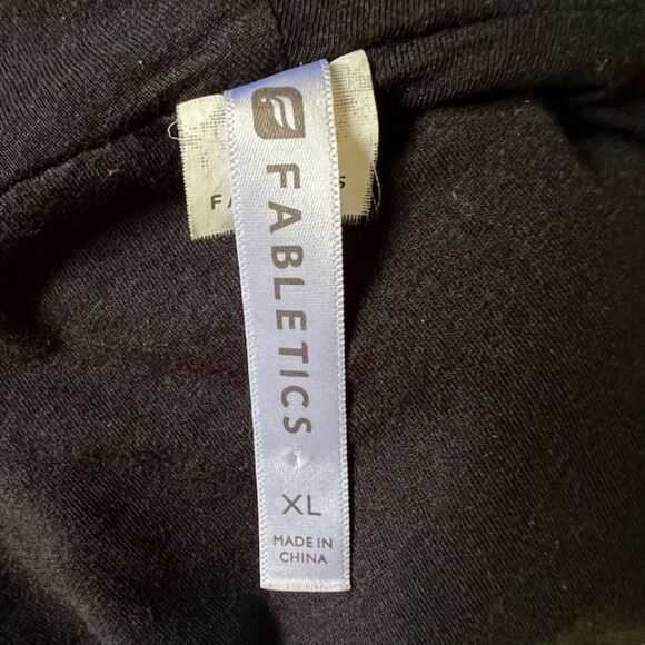 FABLETICS ZINNIA END GAME BLACK CROPPED BOMBER JACKET SIZE XL - Picture 9 of 10